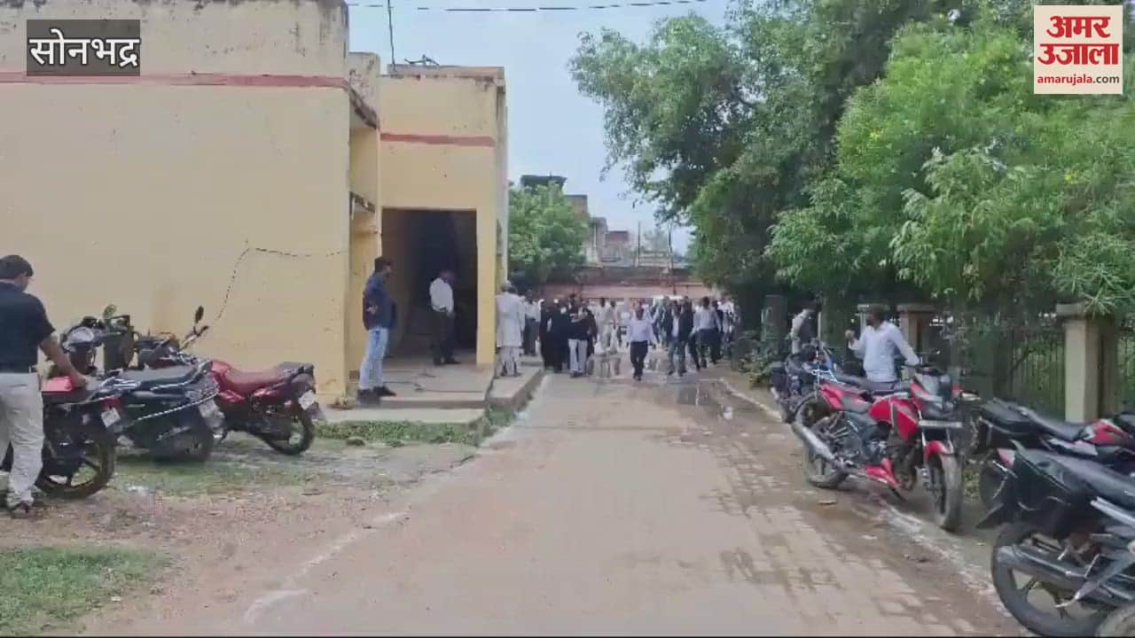 VIDEO : Advocates took procession protest against Kasganj incident submitted memorandum to SDM