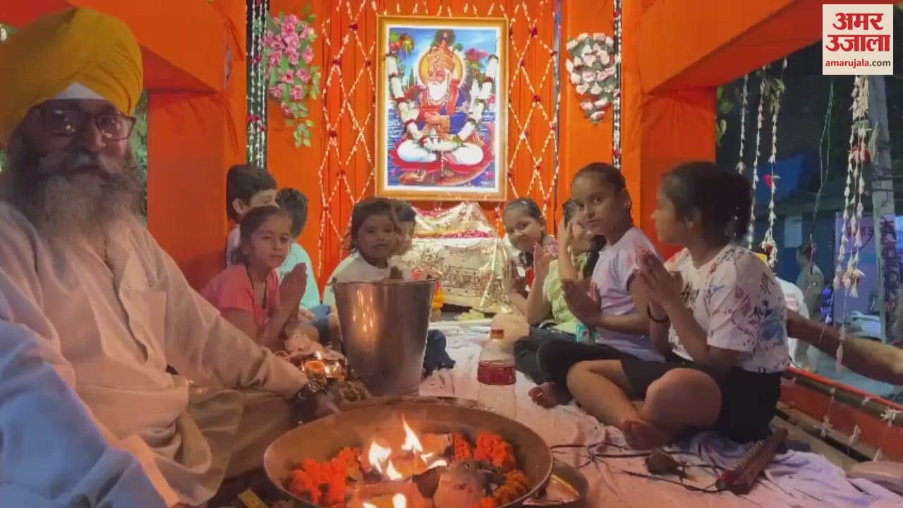 VIDEO : Jhulelal Sai Jayanti celebrated in Mau grand procession taken out devotees cheered