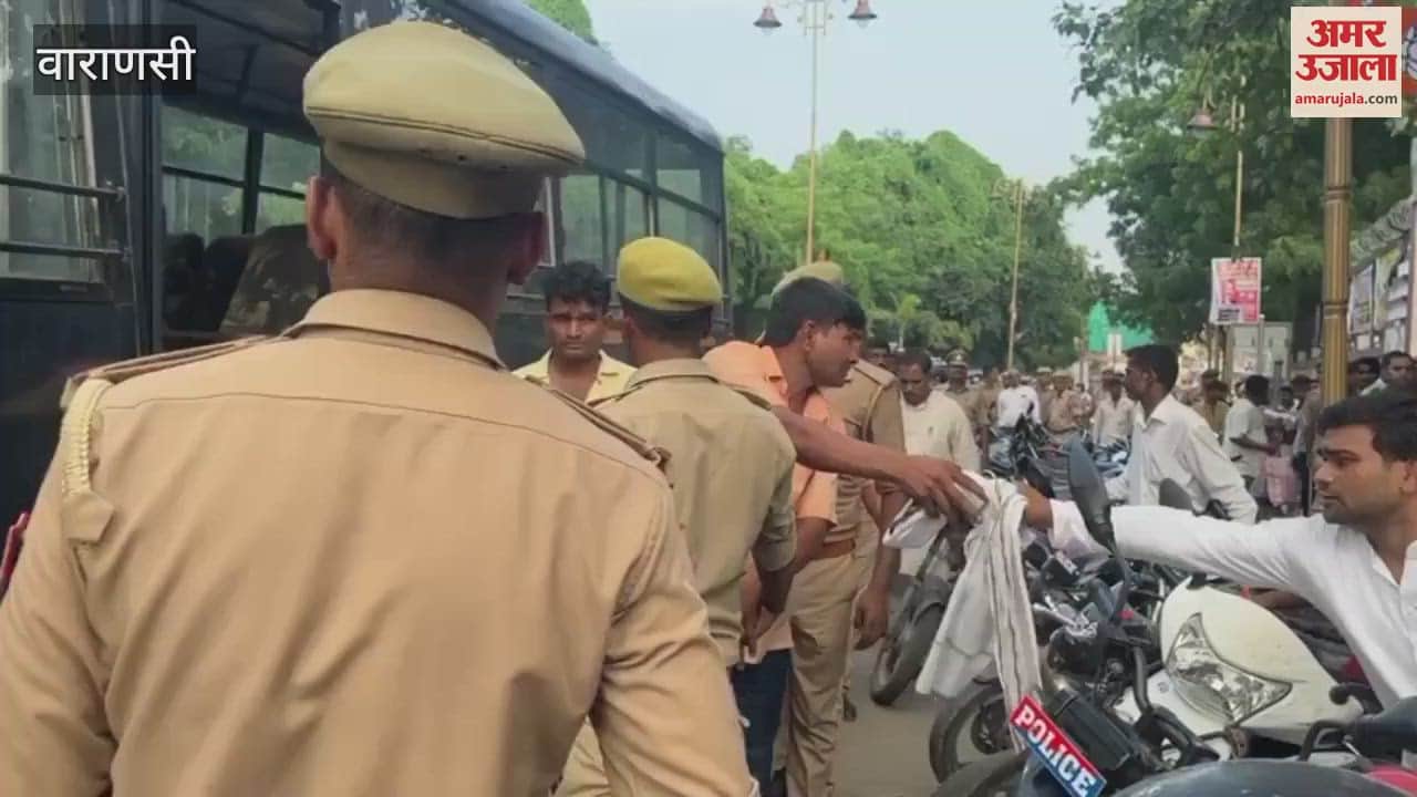 VIDEO : Family travelling in car assaulted and looted Pradhan and Zila Panchayat member arrested