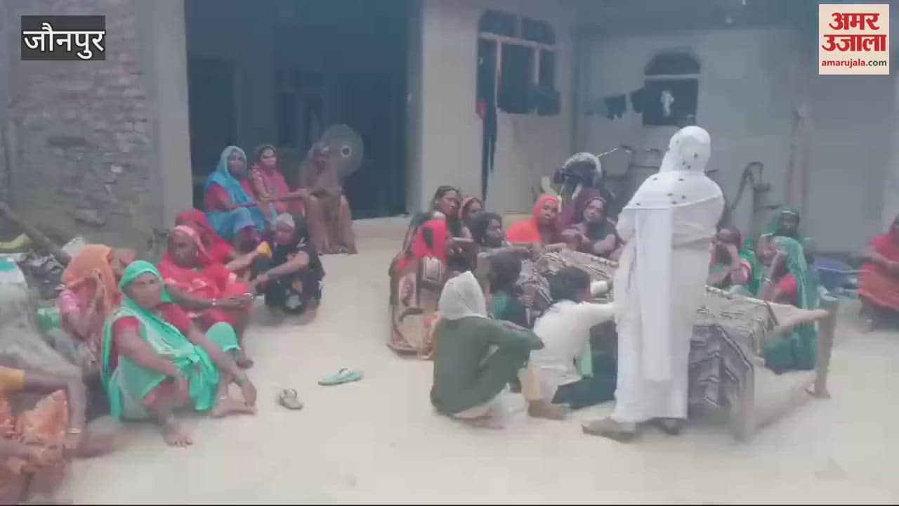 VIDEO : after suicide of three people teenager committed suicide hanging herself panic in village