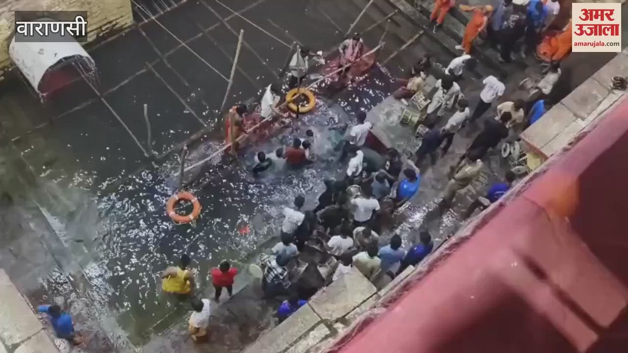 VIDEO : devotees took dip in Lolark Kund and wished child reached there amidst security