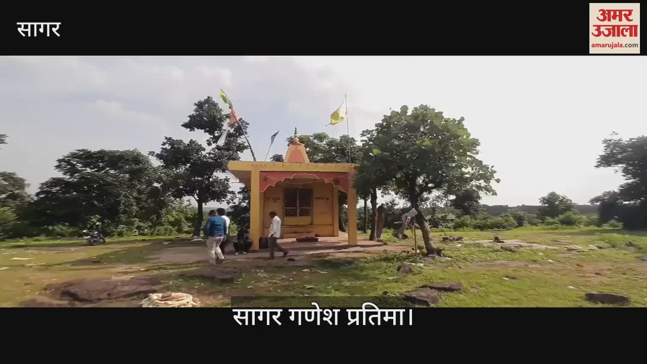 Located in Rahatgarh of Sagar Miraculous statue of Ganesha worshiping his father