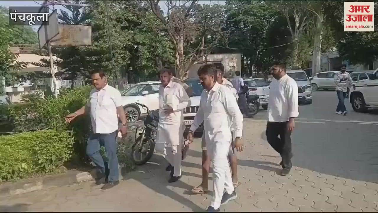 VIDEO : कालका से कांग्रेस प्रत्याशी प्रदीप चौधरी के काफिले पर हमला, बाइक सवारों ने की फायरिंग