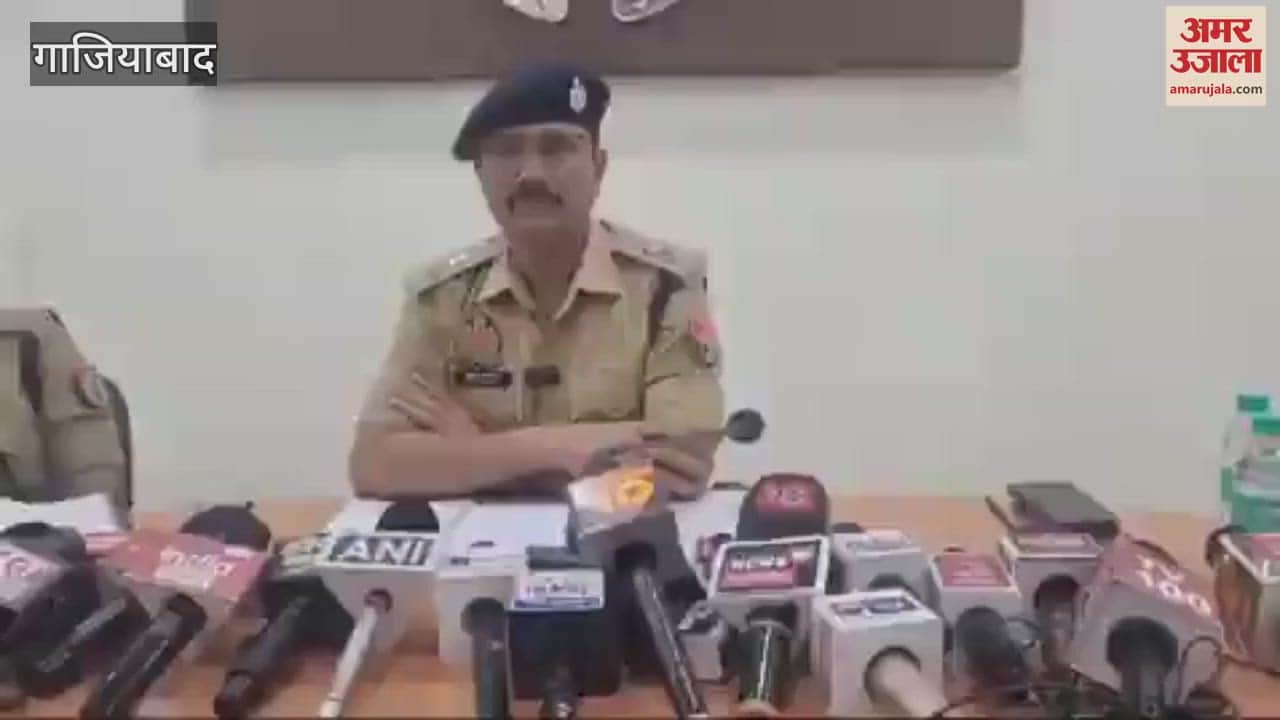 VIDEO : Maulvi arrested for converting people in Ghaziabad