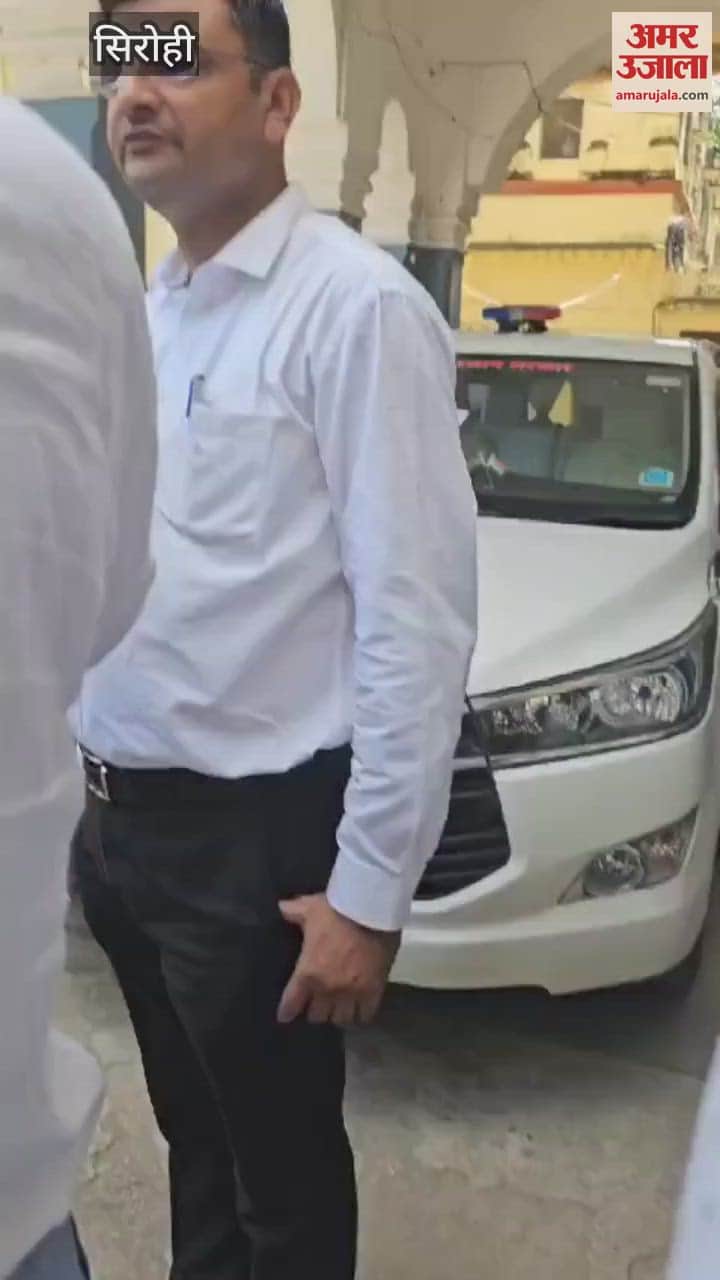 Government vehicle of Sirohi District Collector seized