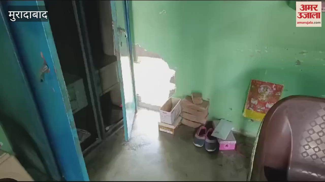 VIDEO : Lakhs rupees including cash worth 48 thousand rupees stolen from farmer house, thieves broke breaking door