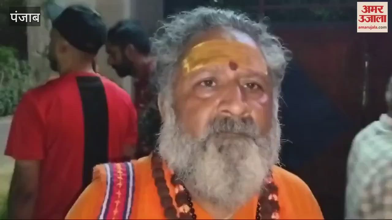 VIDEO : फगवाड़ा में दुकान पर बिक रहा गो मांस, गो रक्षा दल ने मारा छापा