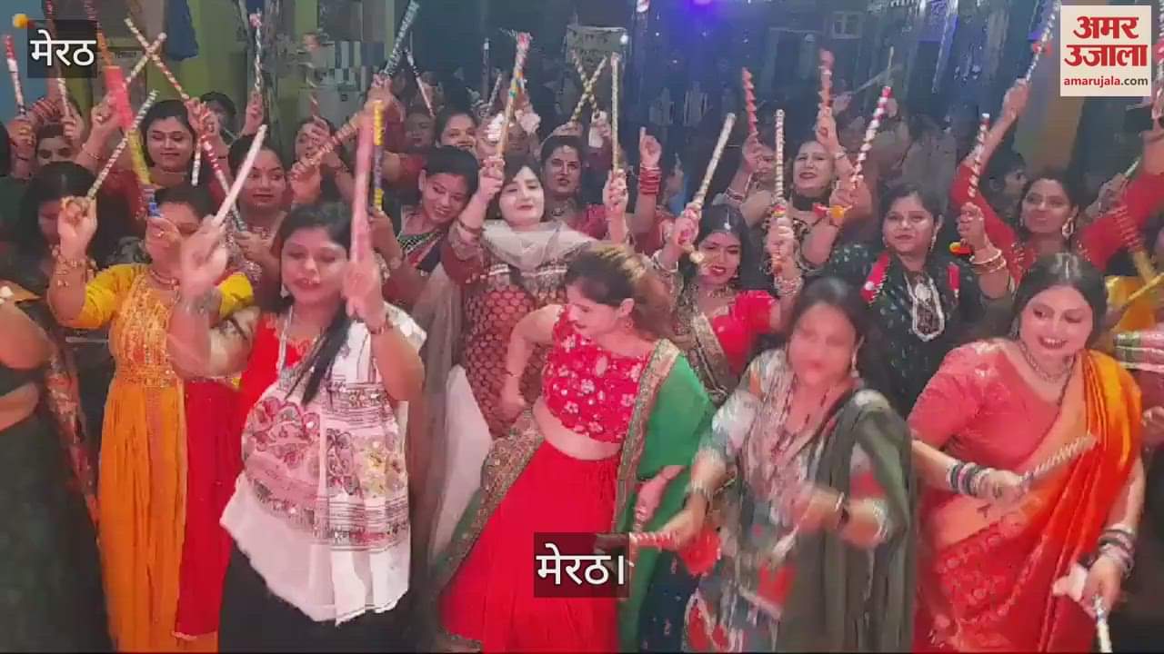 VIDEO : Women played Garba during Navratri, crowd of devotees thronged the temples of Maa Durga