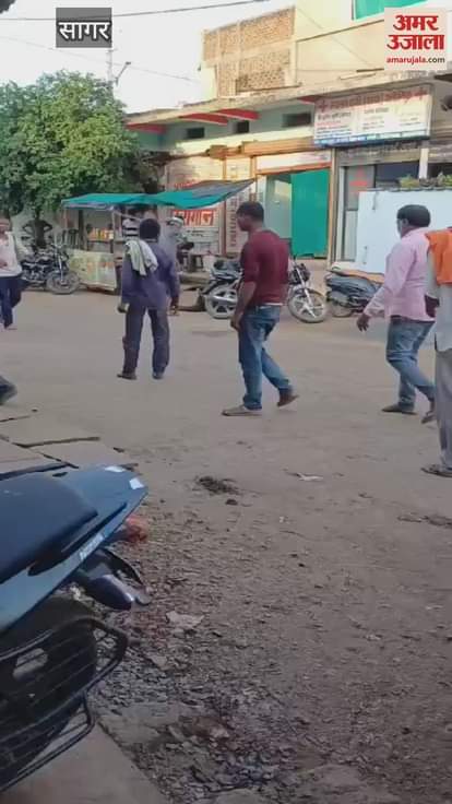 There was a dispute between friends over a trivial matter