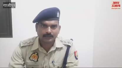 VIDEO : Five robbers looted cash from bank employee arrested police searching for them