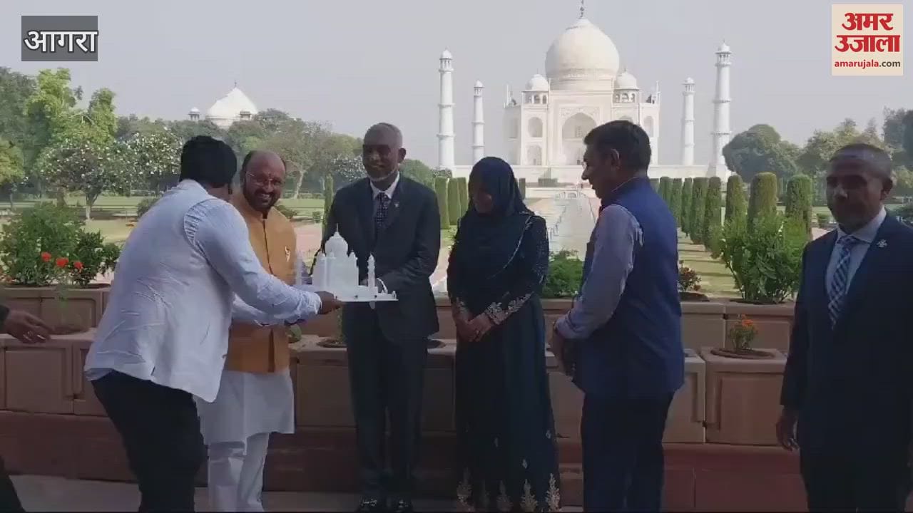 VIDEO : मालदीव के राष्ट्रपति डॉ. मोहम्मद मुइज्जू  को कैबिनेट मंत्री ने दिया खास उपहार