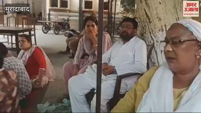 VIDEO : Eunuchs created a ruckus in Civil Lines police station, demanded action against those who assaulted them