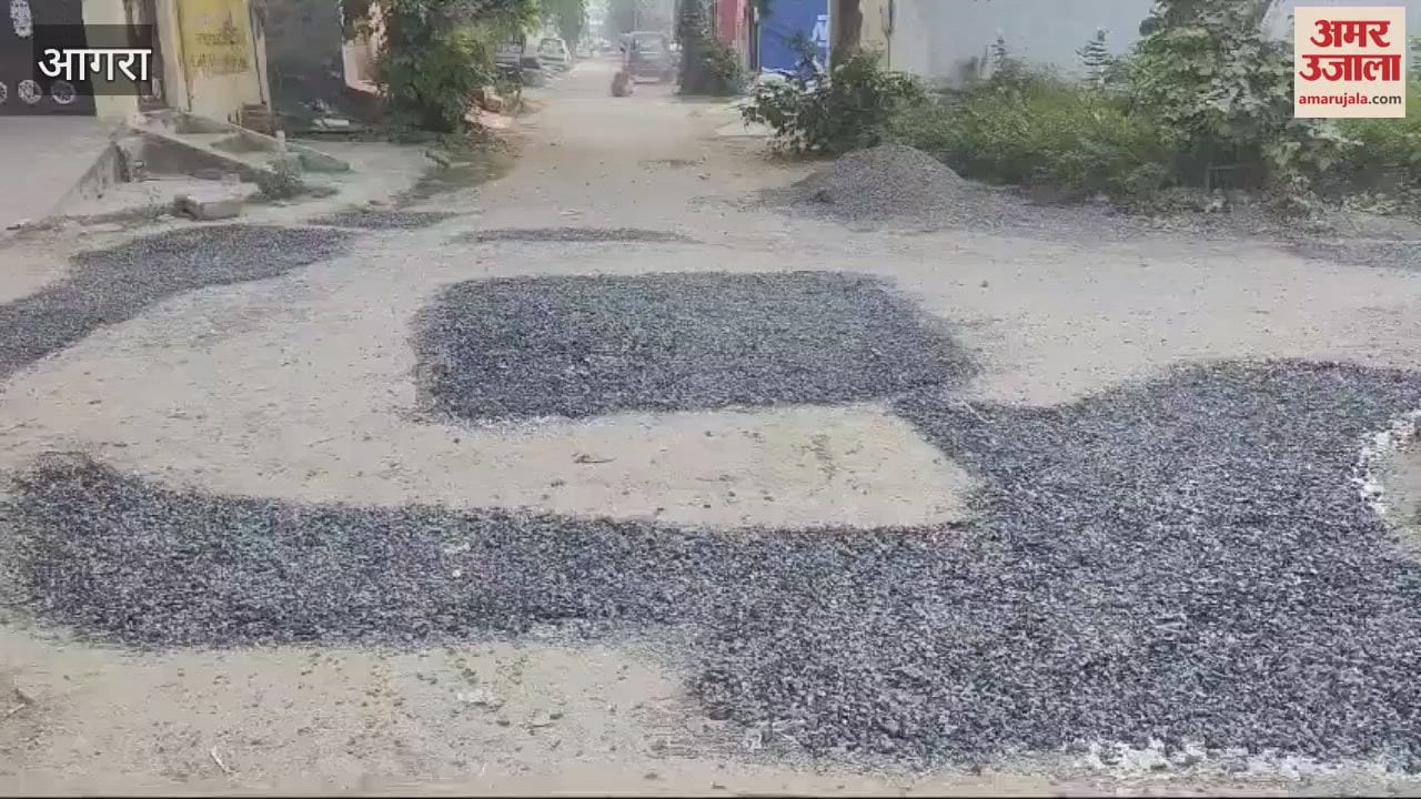 VIDEO : अमर उजाला की खबर का असर, चार घंटे में ही भरवाए गए शास्त्रीपुरम की सड़कों के गड्ढे
