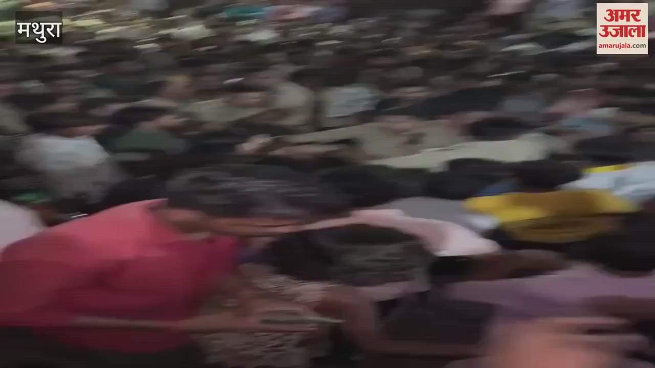 VIDEO : पत्नी के सामने पति की पिटाई...पुलिसकर्मियों को नहीं आया रहम, जड़े इतने थप्पड़; फट गया कान का परदा