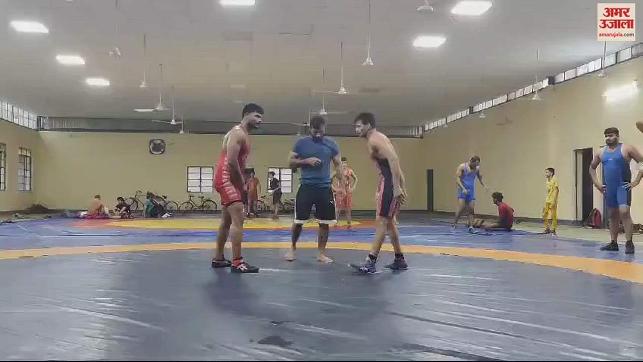 VIDEO : World Wrestling Day Tried the trick arenas in varanasi