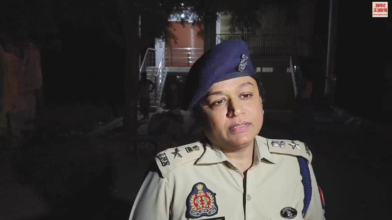 VIDEO : Two youths shot one dead other injured seven picked up by police in bhadohi