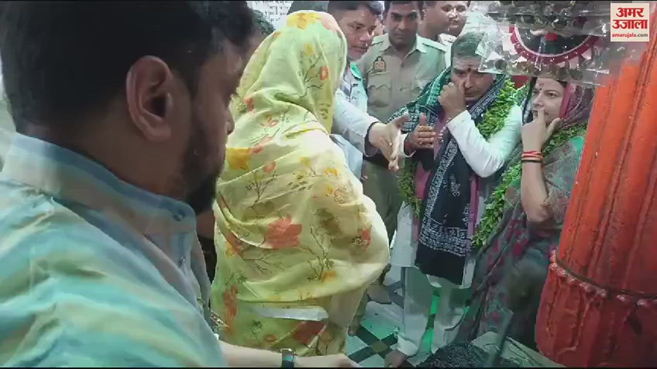VIDEO : Lok Sabha Election Samajwadi Party Leater Dharmendra Yadav Visited Kashi Vishwanath Dham
