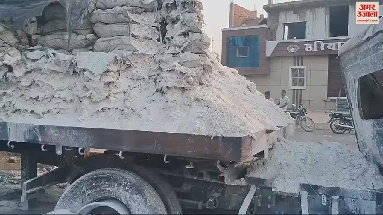 VIDEO : Two containers collided and caught fire in varanasi driver died of burns Police rescued one