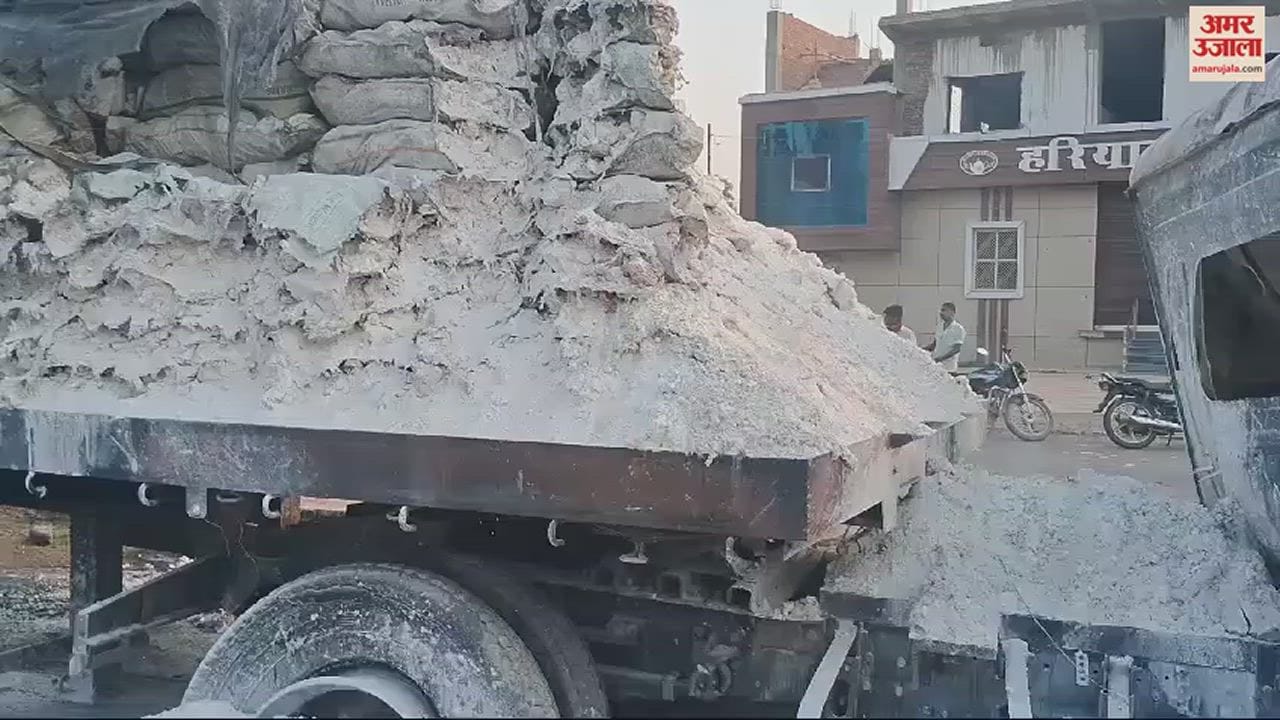 VIDEO : Two containers collided and caught fire in varanasi driver died of burns Police rescued one