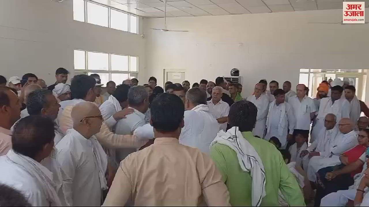 VIDEO : झज्जर में भाजपा की बैठक में जमकर हंगामा
