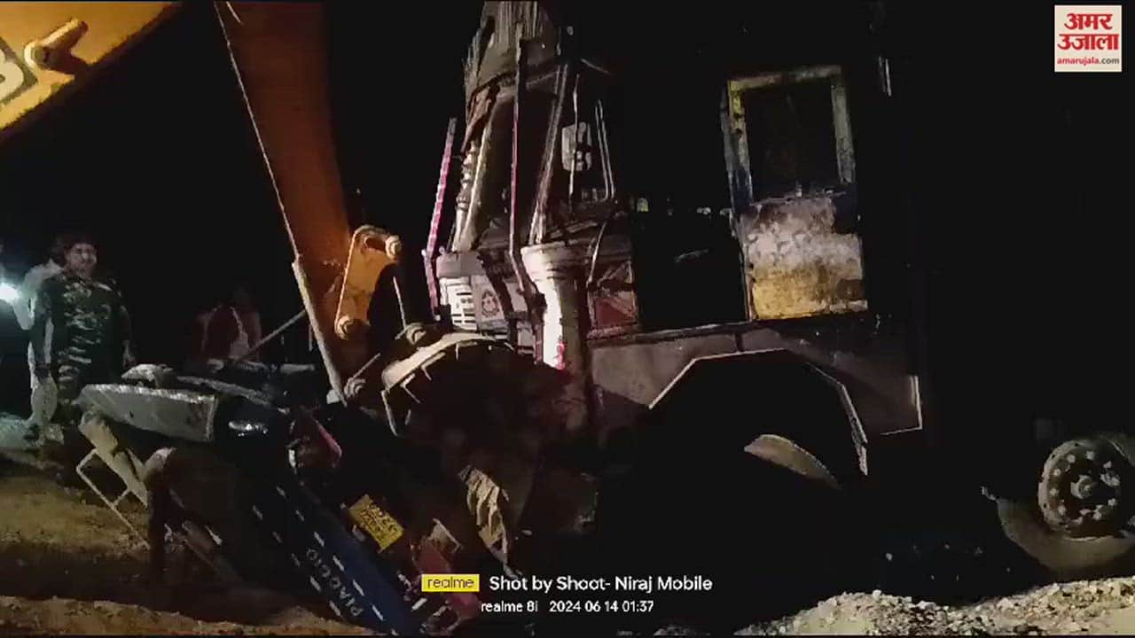 VIDEO : Five killed tragic road accident in sonbhadra auto rickshaw collided with truck six injured