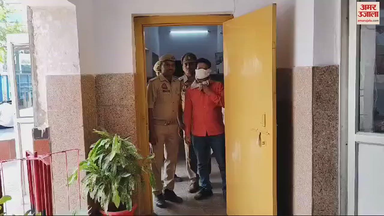 VIDEO : silver found with a youth taking from Gaya to Varanasi Income Tax team took action