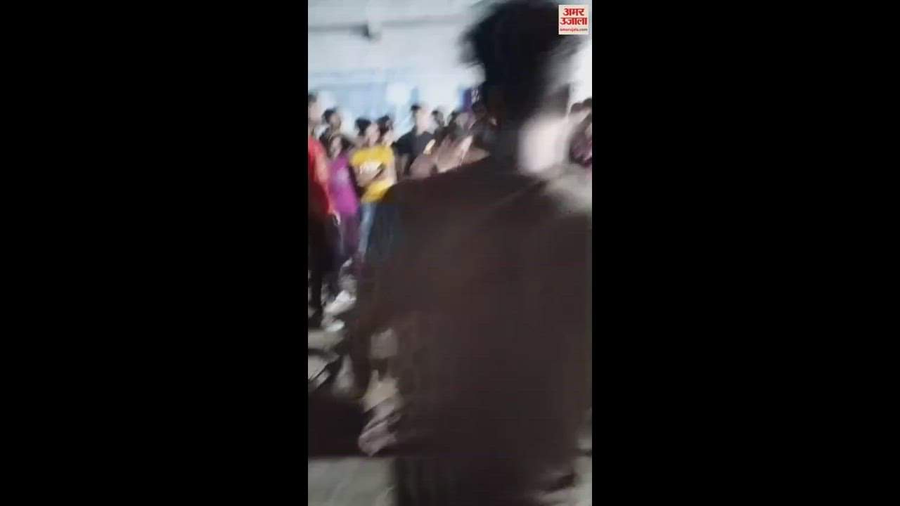 VIDEO : Tent owner died while dancing in Rampur, other people kept dancing, police reached spot