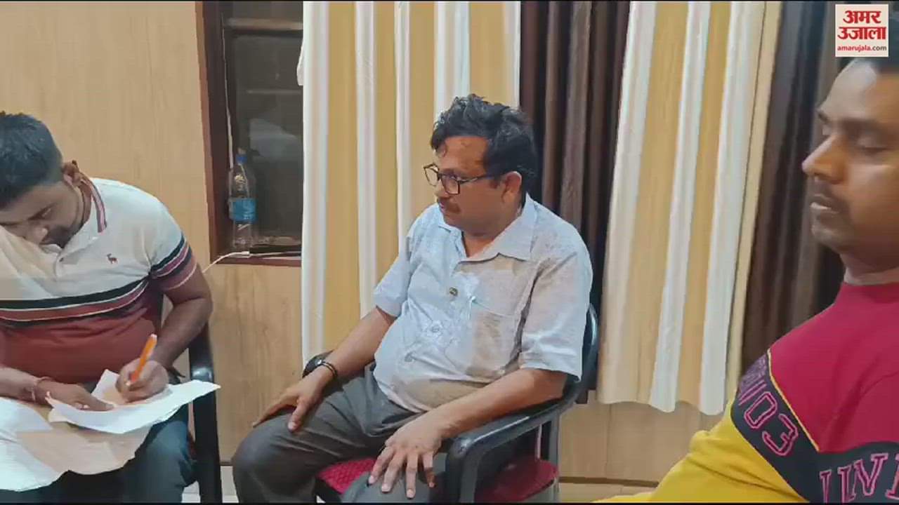 VIDEO : Lab attendant of weights and measures department taking bribe in sonbhadra Anti Corruption caught 