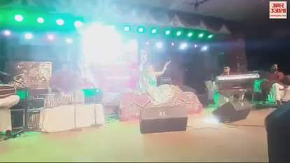 VIDEO : Malini Awasthi won applause by singing Thumri in Moradabad, said- old songs are 24 carat pure gold