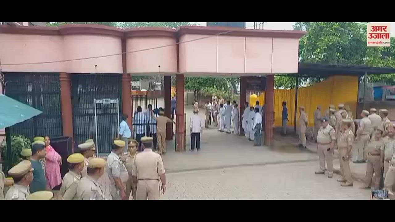 VIDEO : मुख्यमंत्री योगी आदित्यनाथ पहुंचे हाथरस