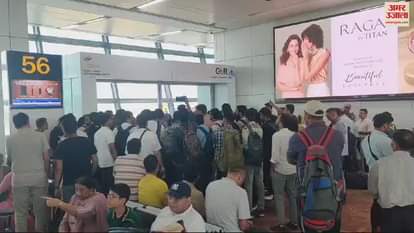 VIDEO : दिल्ली एयरपोर्ट पर यात्रियों ने किया हंगामा, स्पाइस जेट की उड़ानों में देरी से परेशान