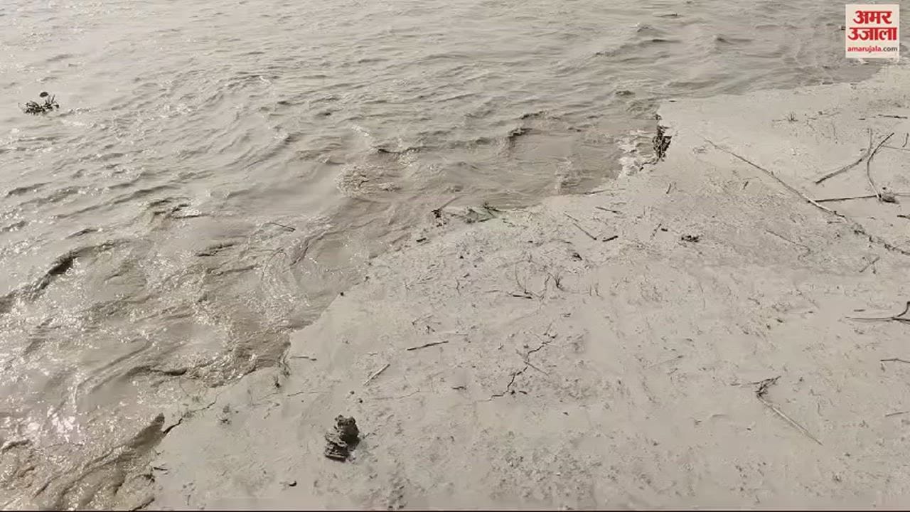 VIDEO : Home submerged in Saryu 80 more houses targeted in ballia waves started causing havoc