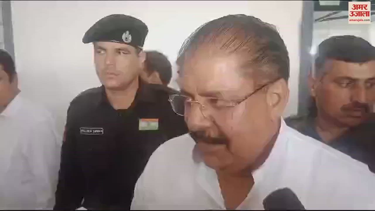 VIDEO : अजय चौटाला का हुड्डा पर तंज, बोले- हाईकमान की चमचागिरी से ही मिलना है हुड्डा को अपना टिकट