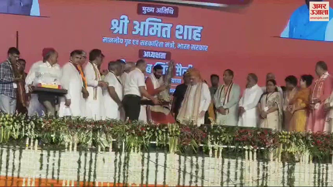 VIDEO : हरियाणा के नारनौल में जबरदस्त बारिश, गलियों में भरा दो फीट पानी