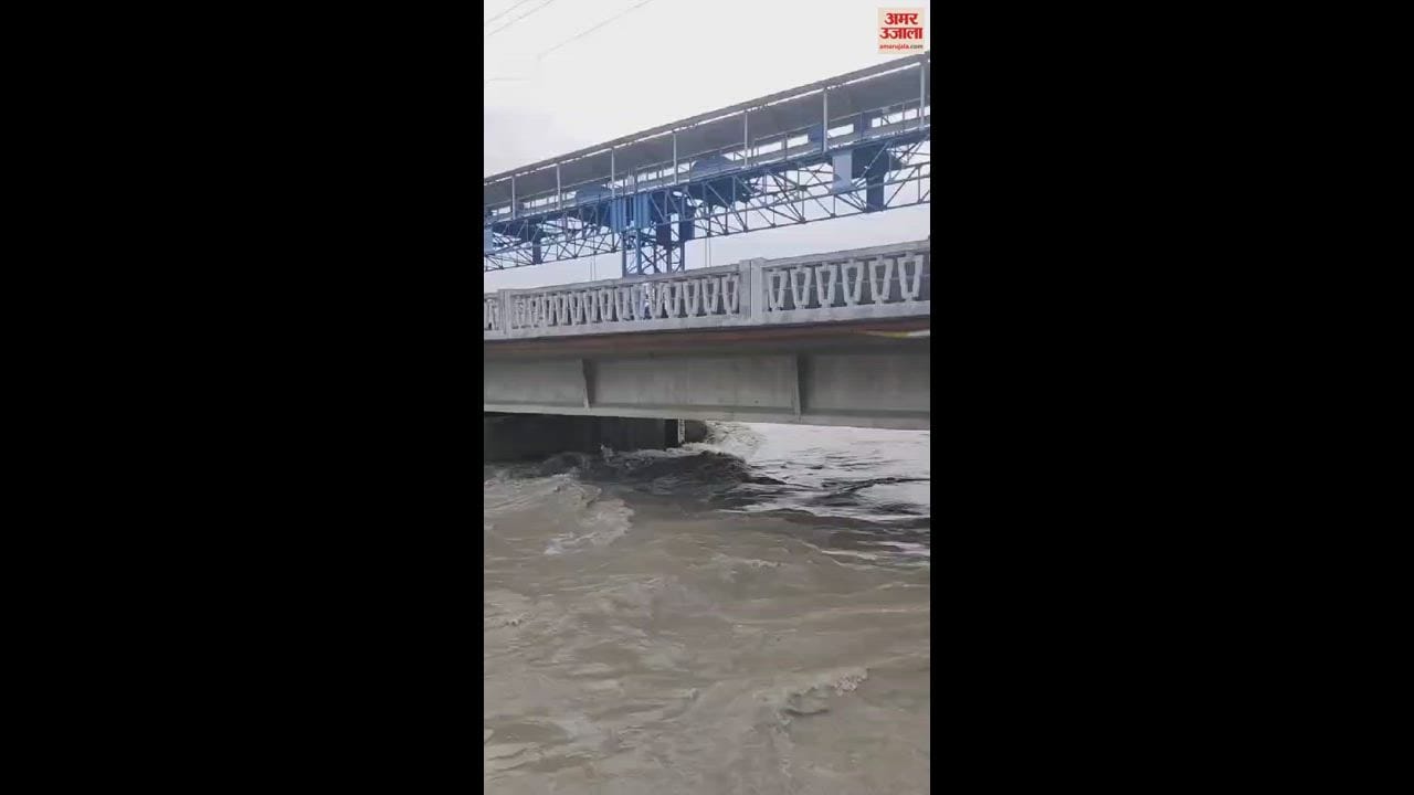 VIDEO : लखीमपुर खीरी की डीएम दुर्गा शक्ति नागपाल ने जिले के लोगों की यह अपील