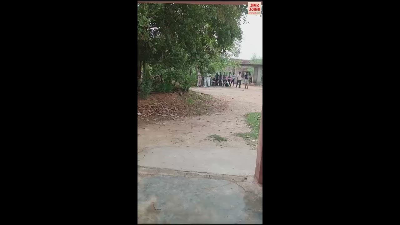 VIDEO : पेड़ से लटका मिला युवक का शव, मजदूरी का काम करता था, मां के बयान पर इत्तेफाकिया कार्रवाई