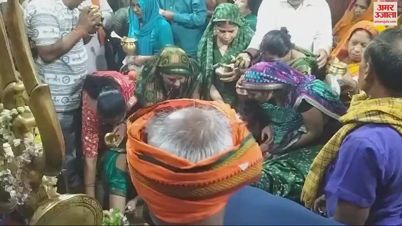 VIDEO : On the first Monday of Sawan devotees worshipped Baba at Bada Mahadeva in Ghazipur