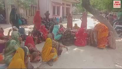 VIDEO : Bloody conflict land dispute in varanasi Two brothers clashed over cutting of field boundary one dead