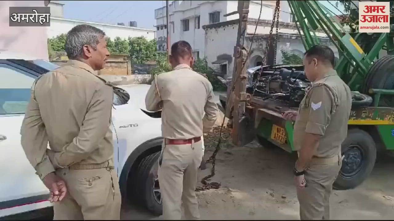 VIDEO : Bike rider dies after being hit by a car in Gajraula, accused abandons vehicle and runs away