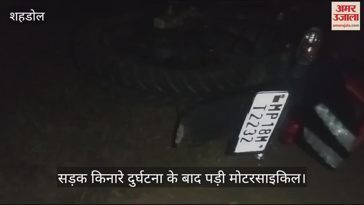 Fast motorcycle crashes into roadside guardrail, driver dies on weapon, youth behind seriously injured