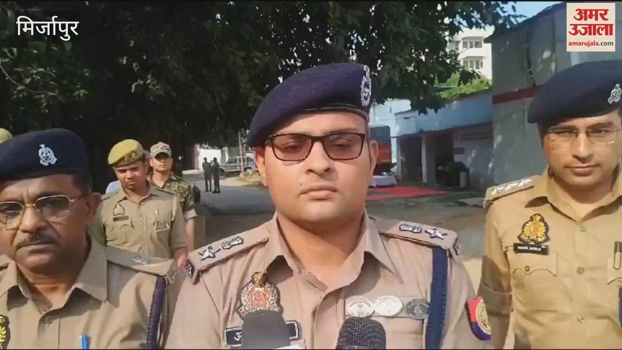 VIDEO : Police department tracker female dog passed away SP carried bier serving for eight years