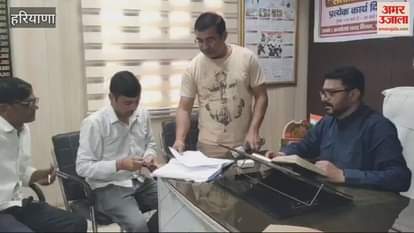 VIDEO : Officers sat for two hours in Charkhi Dadri to find a solution