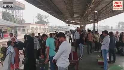 VIDEO : Crowd of passengers increased at roadways and railway station, fight for seats