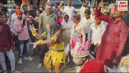 VIDEO : grand procession of Govardhan Pooja Committee in Kashi devotees seeing panoramic form Shiva-Parvati Har Har Mahadev