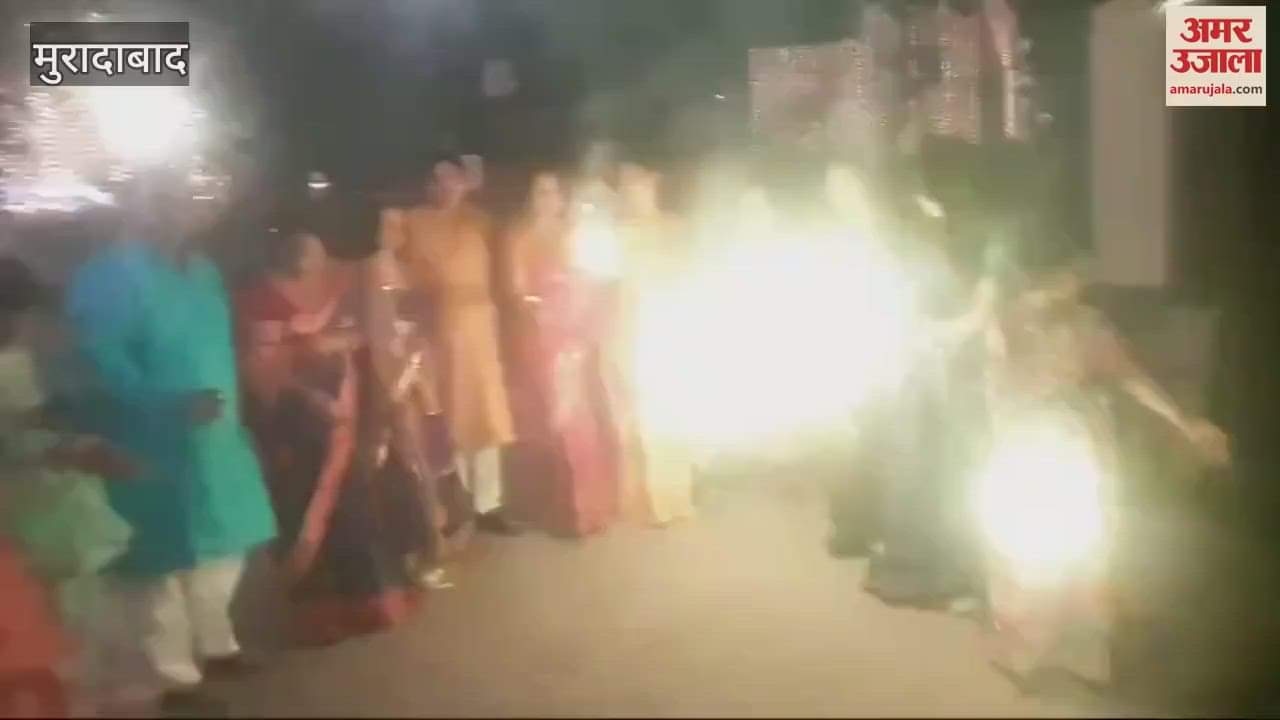 VIDEO : Moradabad bathed in light, every house lit up, fireworks went on till late night