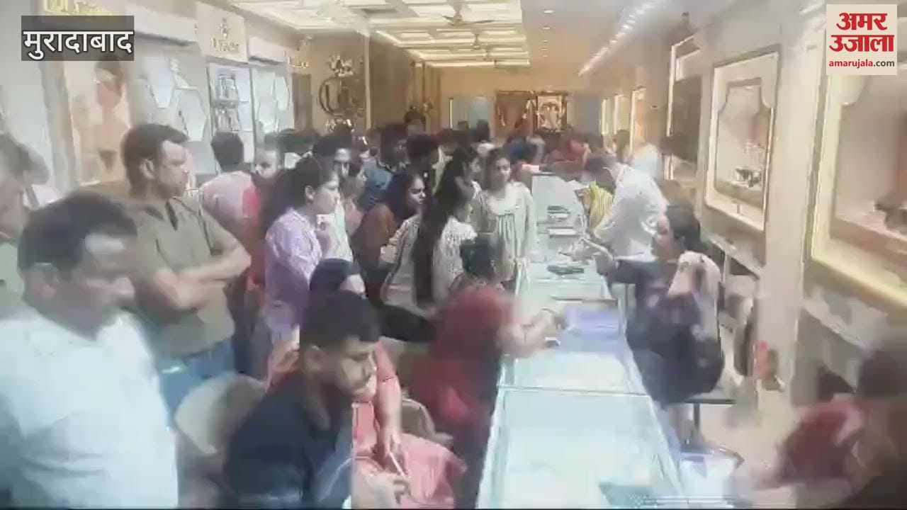 VIDEO : Moradabad market shined on Diwali, shopping continued till late night, markets were crowded with customers