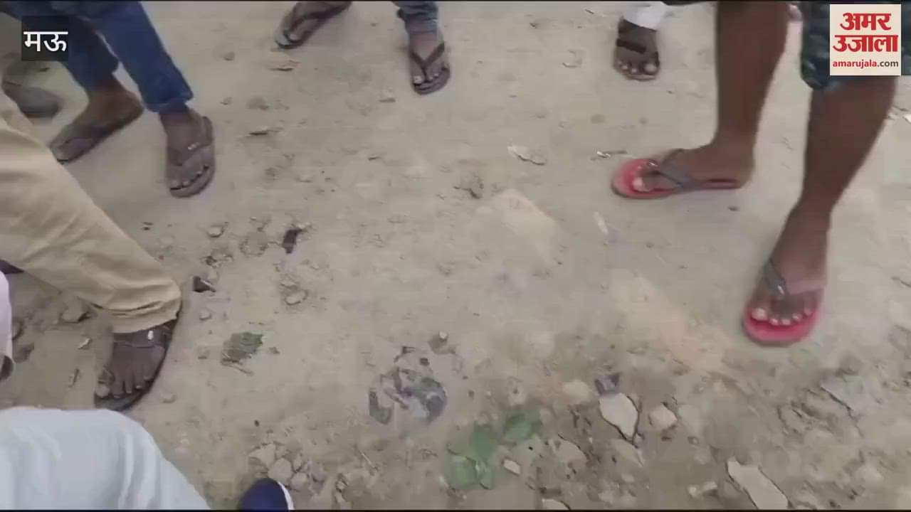 VIDEO : Tragic accident Two including pregnant woman died trailer hit brakes two bikes collided young man critical