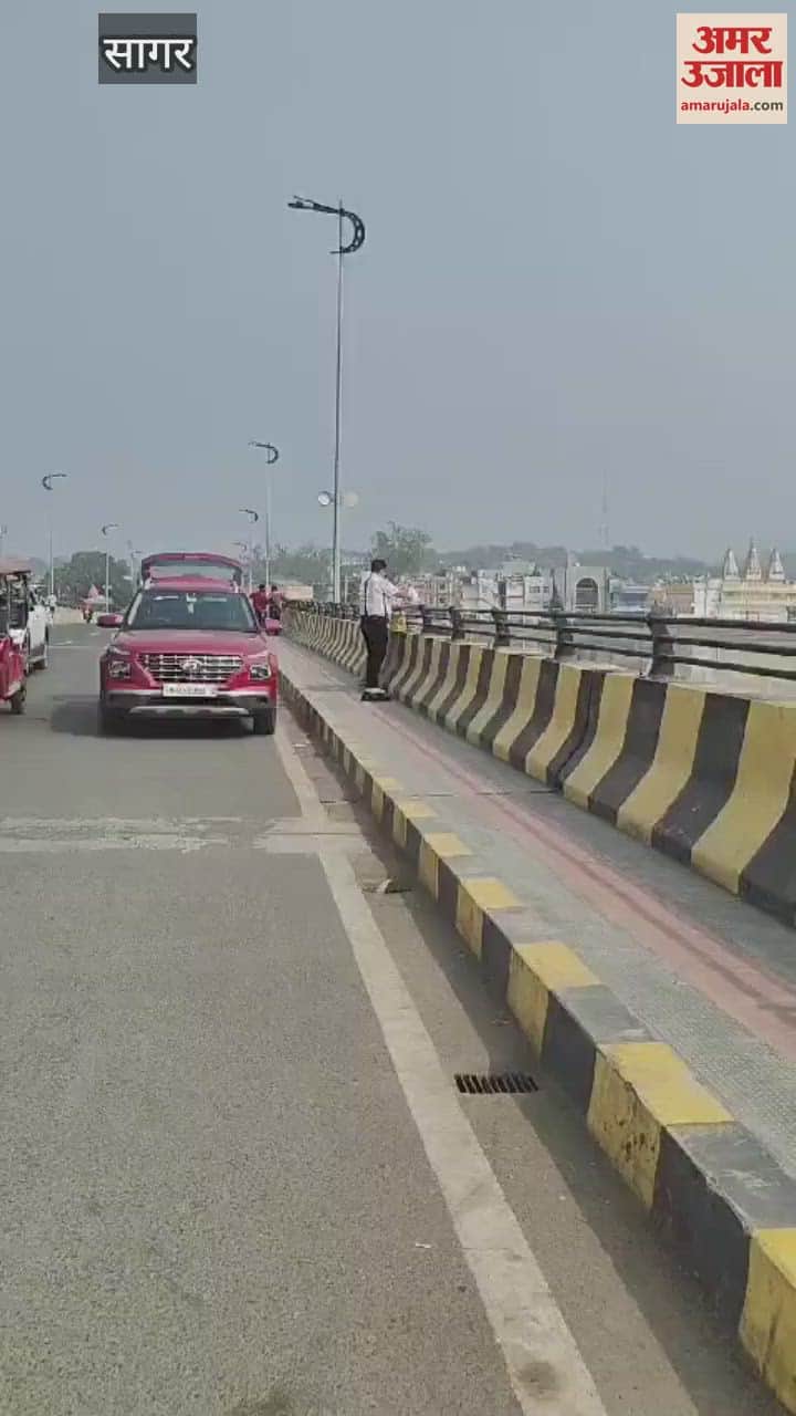 Brought it by car and threw garbage in the lake: Administration imposed a fine of Rs 5,000