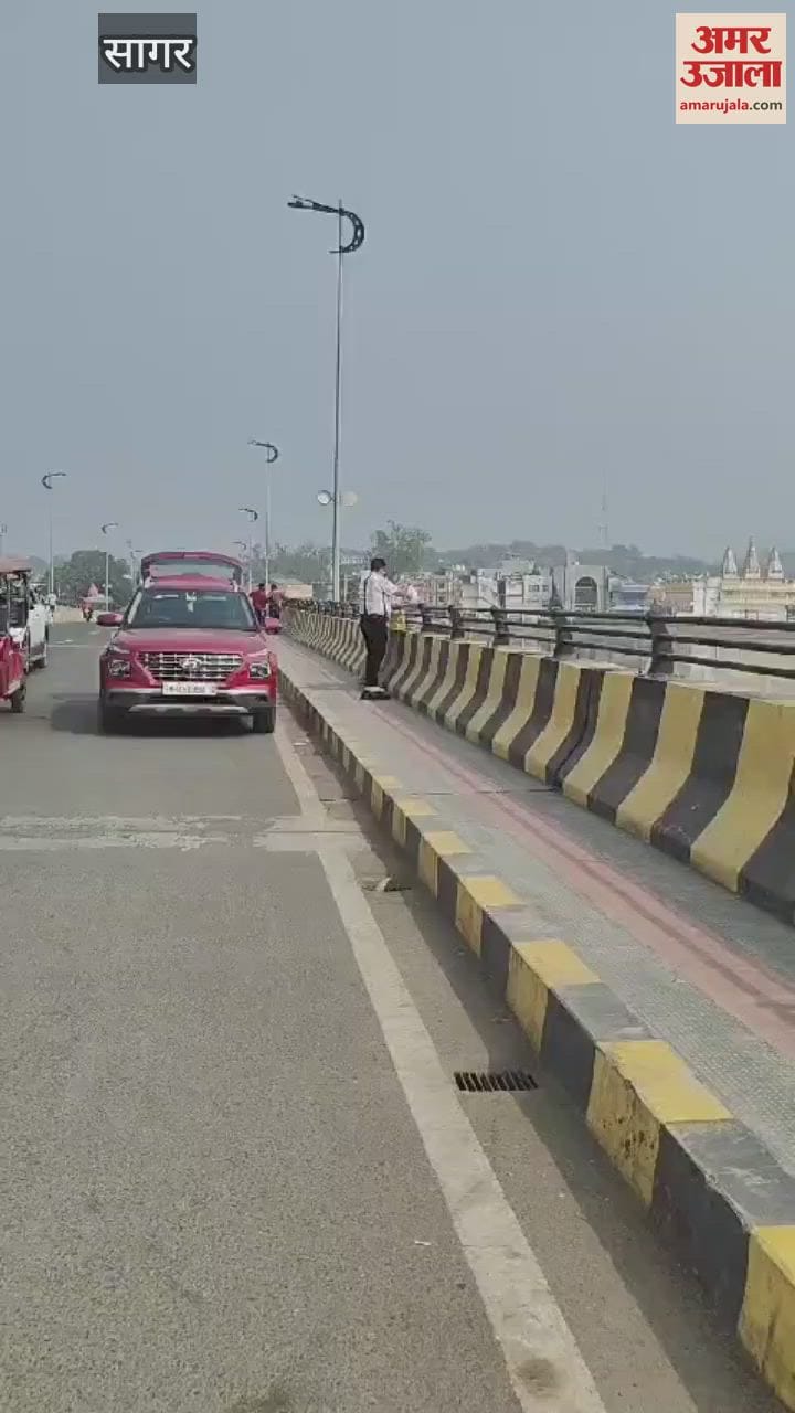Brought it by car and threw garbage in the lake: Administration imposed a fine of Rs 5,000