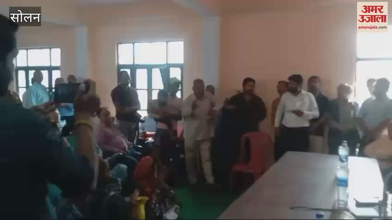 VIDEO : MLA Hardeep Bawa listened to the problems of the people and resolved them on the spot